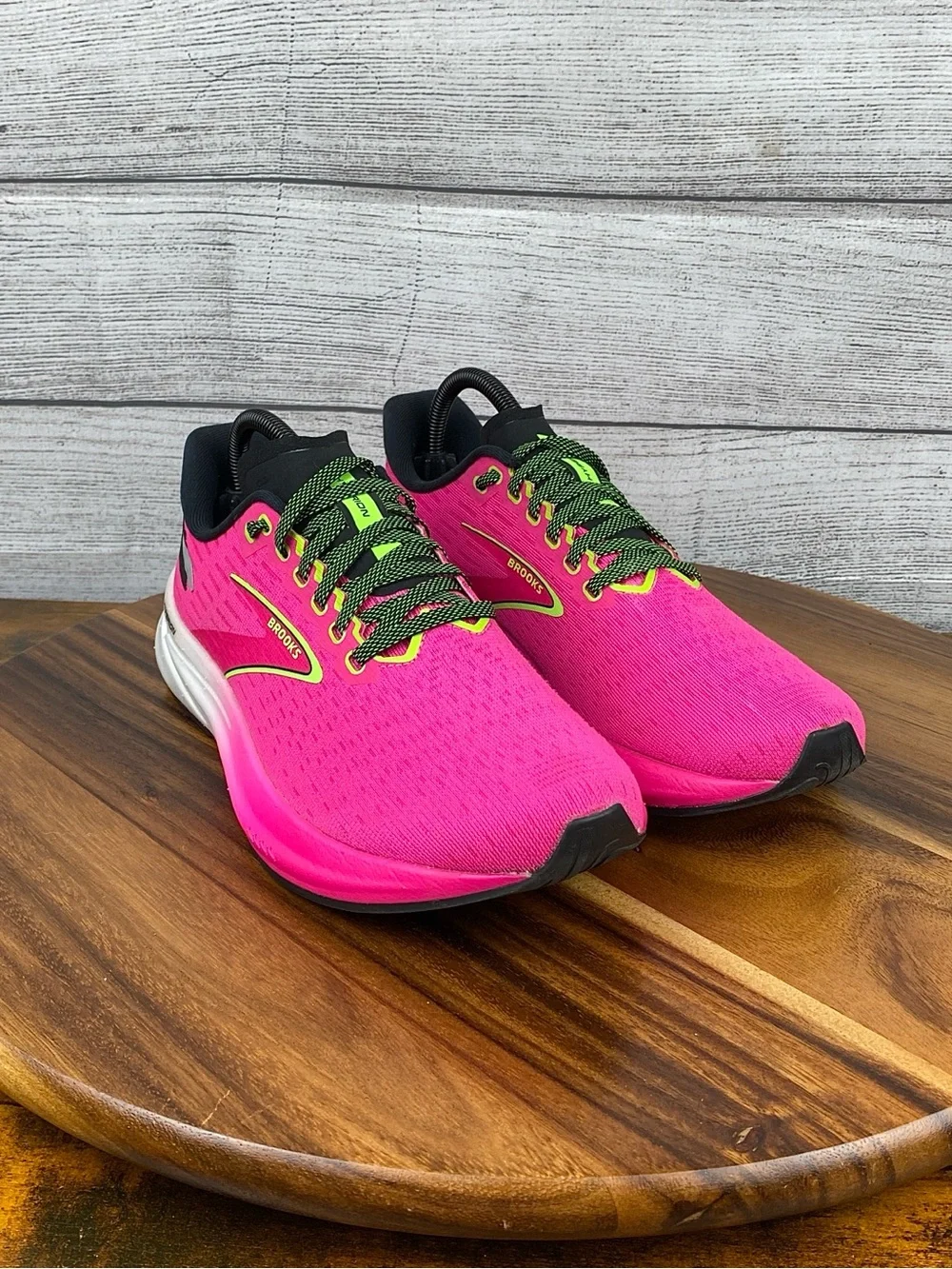 Brooks Hyperion Pink Glow Speed Lightweight Running Shoes Women’s Size 8.5